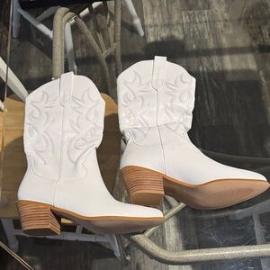 White Western Cowgirl Boots